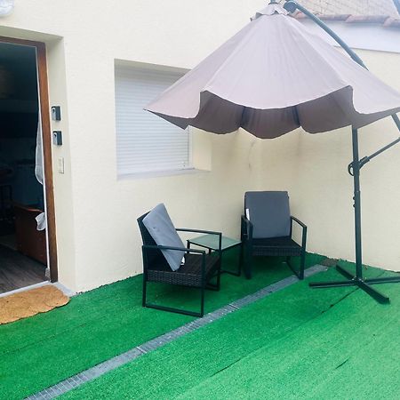 Le Petit Prince , Jolie Maisonnette Terrasse Netflix Parking Prive Jeux De Societe Бург-ан-Бресс Екстер'єр фото