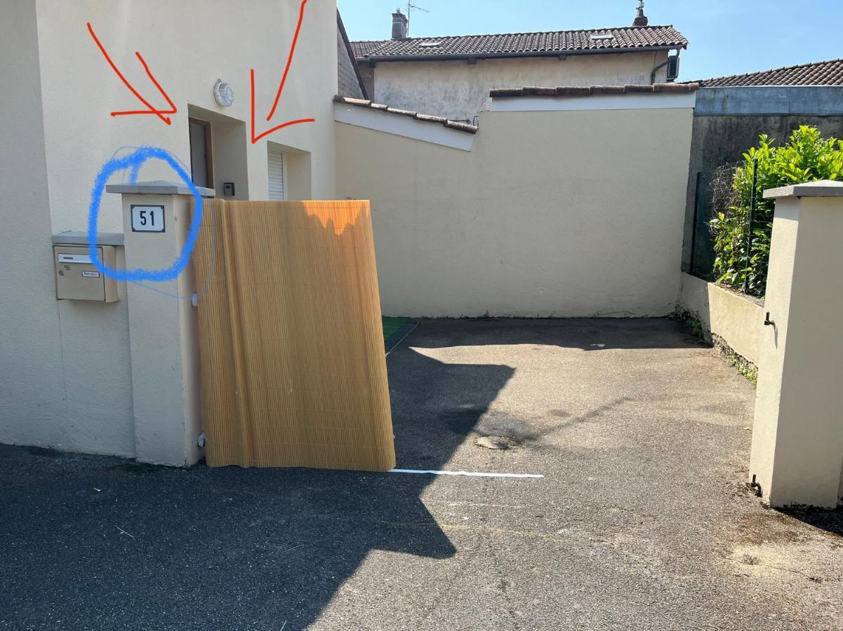 Le Petit Prince , Jolie Maisonnette Terrasse Netflix Parking Prive Jeux De Societe Бург-ан-Бресс Екстер'єр фото