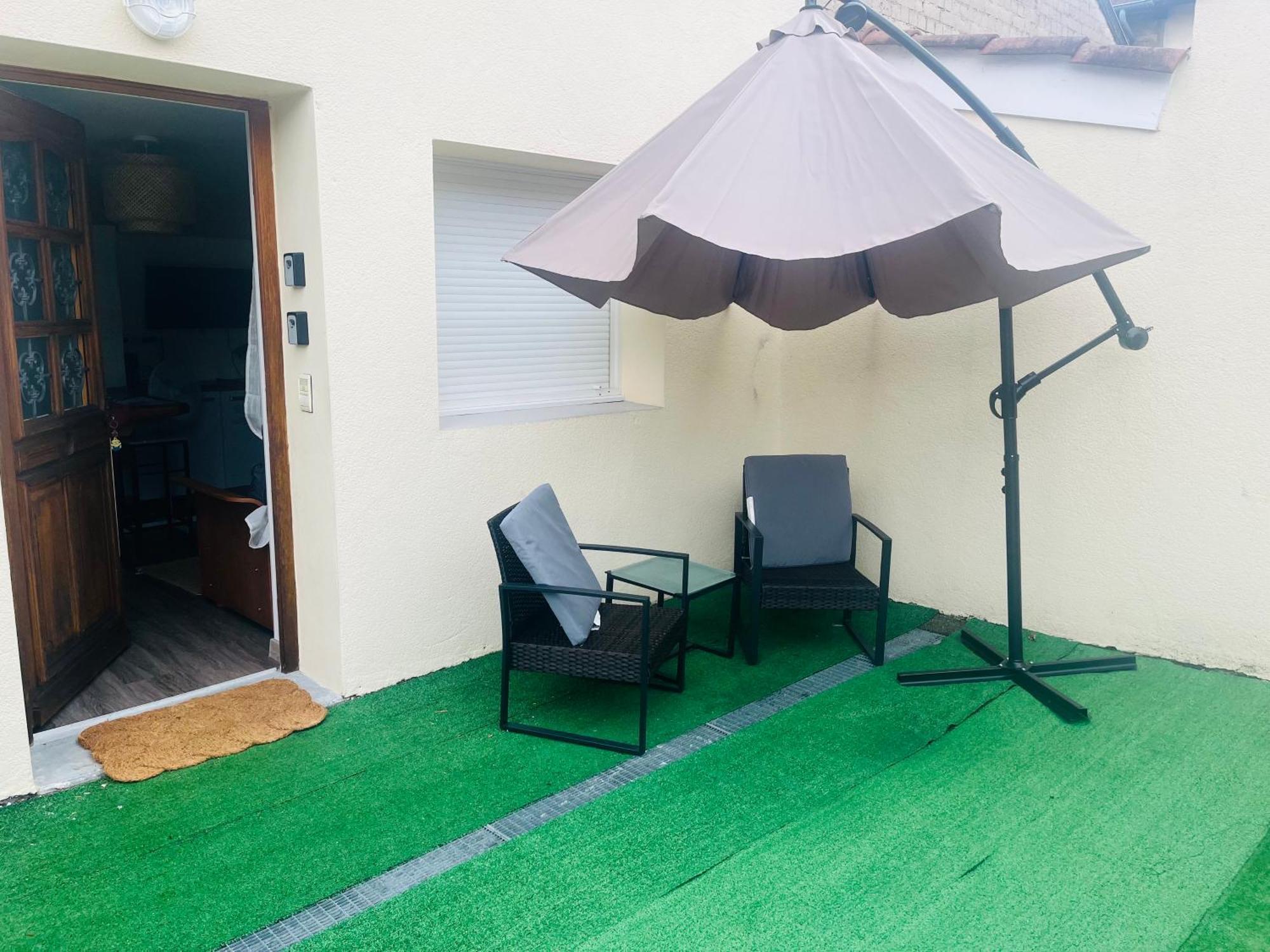 Le Petit Prince , Jolie Maisonnette Terrasse Netflix Parking Prive Jeux De Societe Бург-ан-Бресс Екстер'єр фото